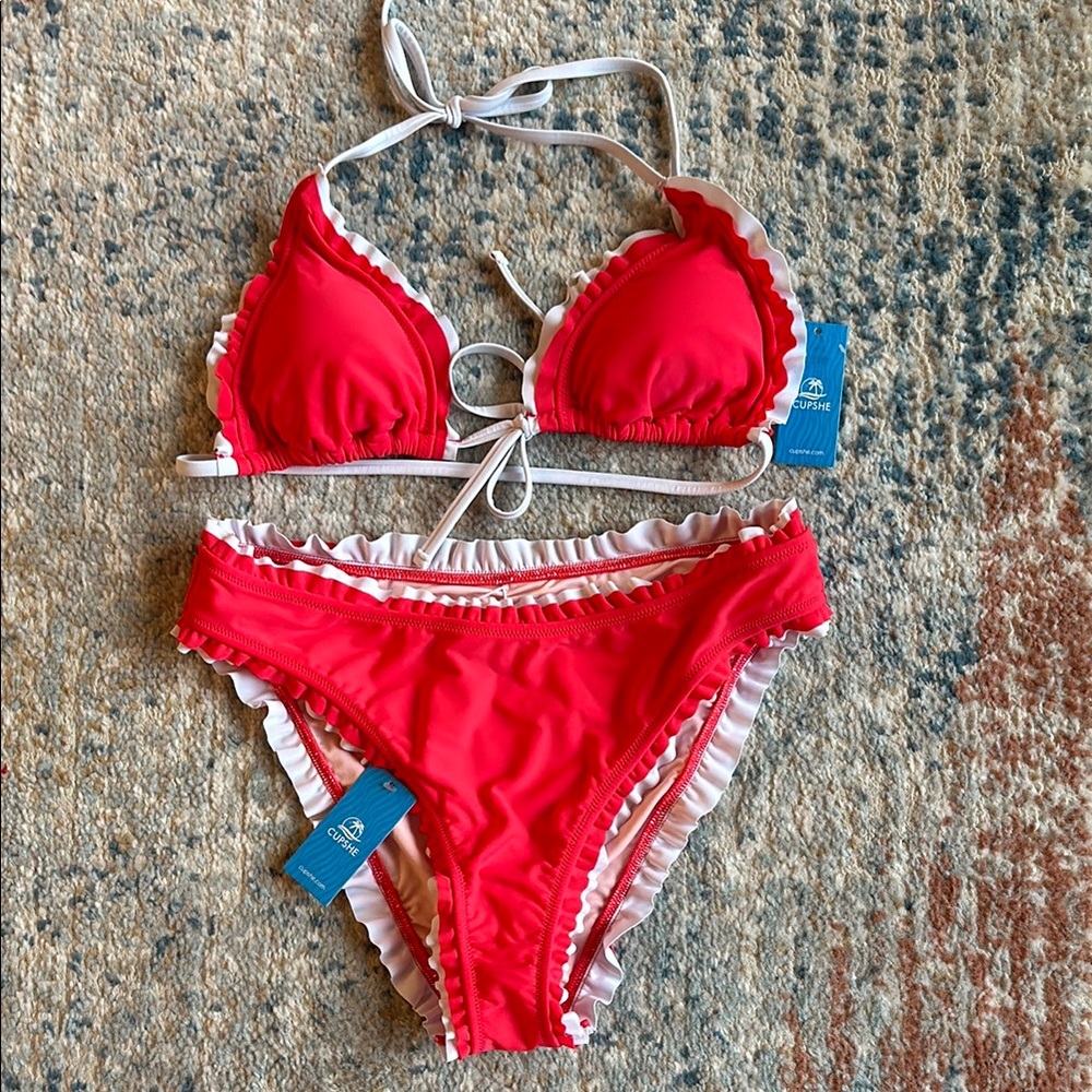 Cupshe Pink Ruffled Bikini Set - Picture 2 of 2